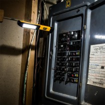 Latarka LED 175 lumenów - latarka robocza CAT CT1000