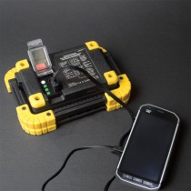 Latarka LED 1100 lm- lampa warsztatowa, reflektor roboczy CAT CT3515e