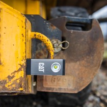 Latarka LED 250 lumenów - latarka na klips magnetyczna CAT CT5110