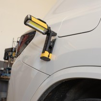 Latarka LED 600 lumenów - latarka warsztatowa magnetyczna CAT CT9032